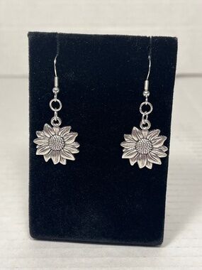 Silver Sunflowers Dangle Earrings